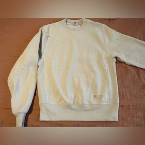 Men’s small sweater champion cream color